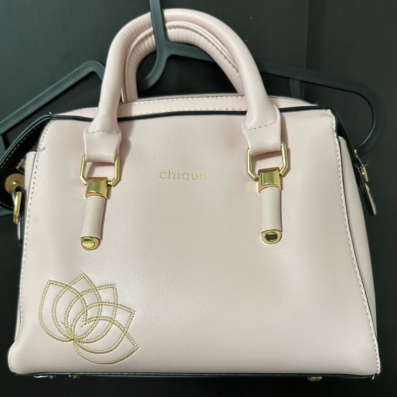 Chique Boutique Pink Purse - Picture 2 of 4